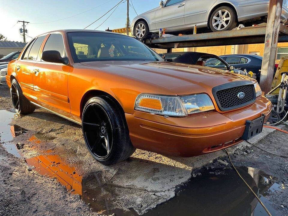 2003 Ford Crown Victoria for sale at 911 Auto, LLC. in Hollywood, FL