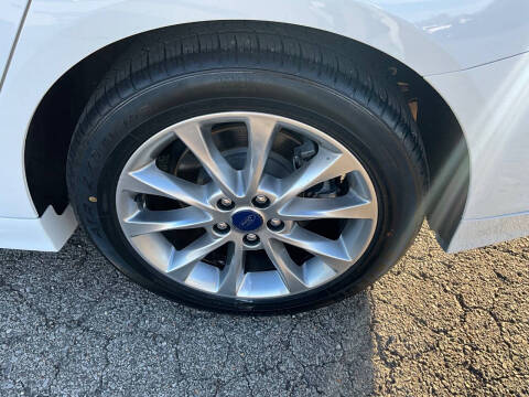 2017 Ford Fusion Hybrid SE