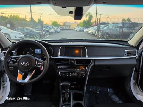 2019 Kia Optima LX