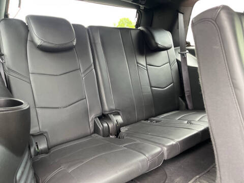 2017 Cadillac Escalade Platinum
