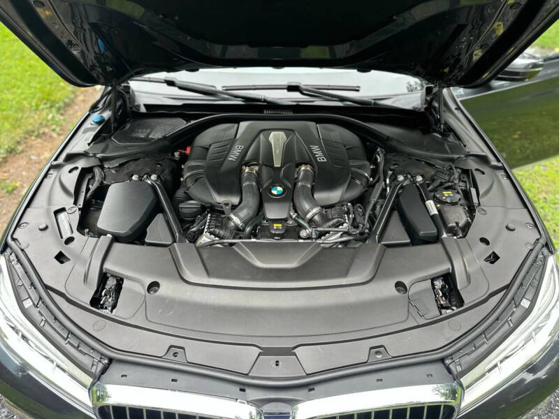 2016 BMW 7 Series 750i xDrive