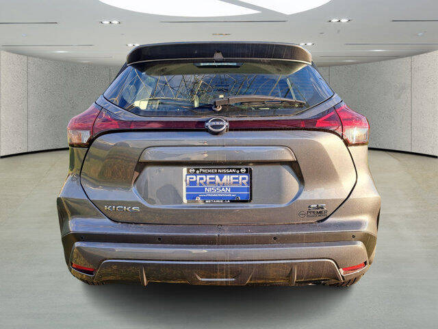2024 Nissan Kicks SR