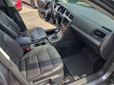 2015 Volkswagen Golf TDI S