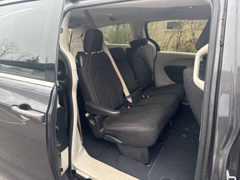 2017 Chrysler Pacifica Touring