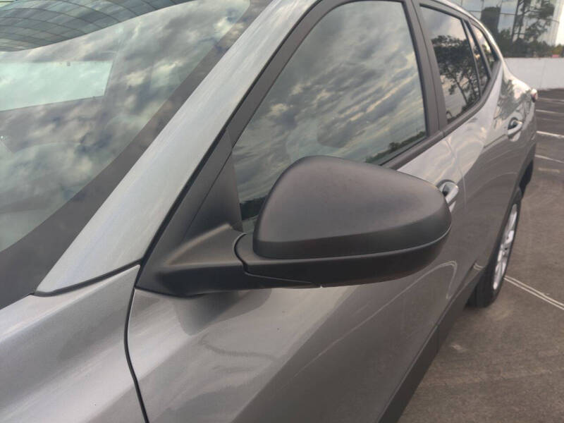 2025 Chevrolet Trax LS