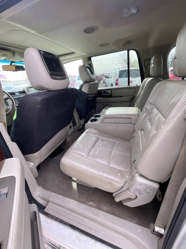 2011 Lincoln Navigator L