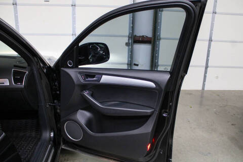 2017 Audi Q5 2.0T quattro Premium Plus