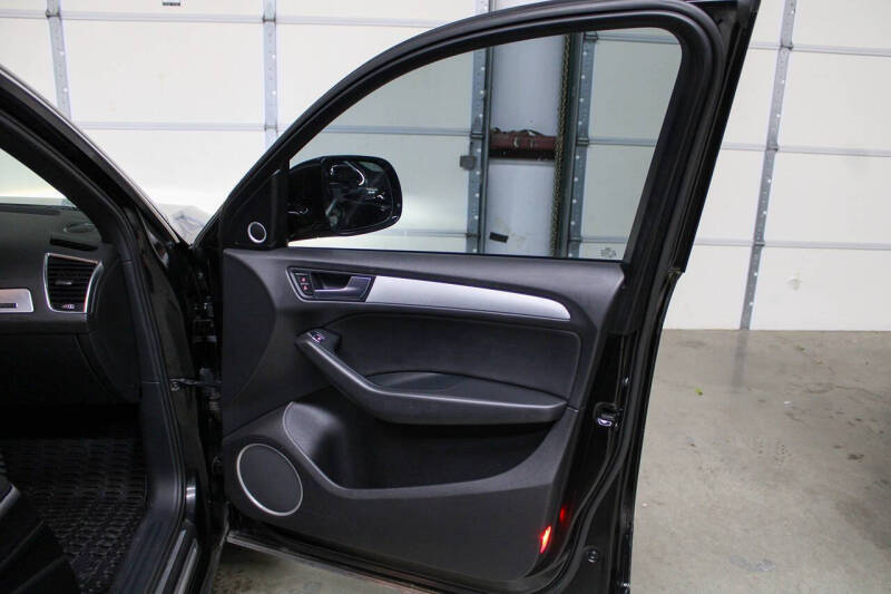 2017 Audi Q5 2.0T quattro Premium Plus