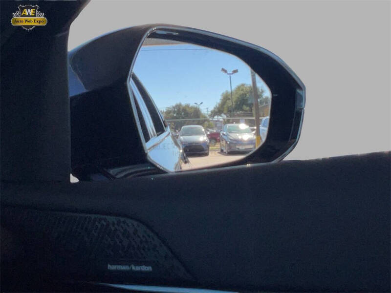 2025 BMW 5 Series 530i