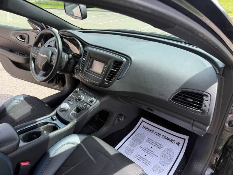 2015 Chrysler 200 S