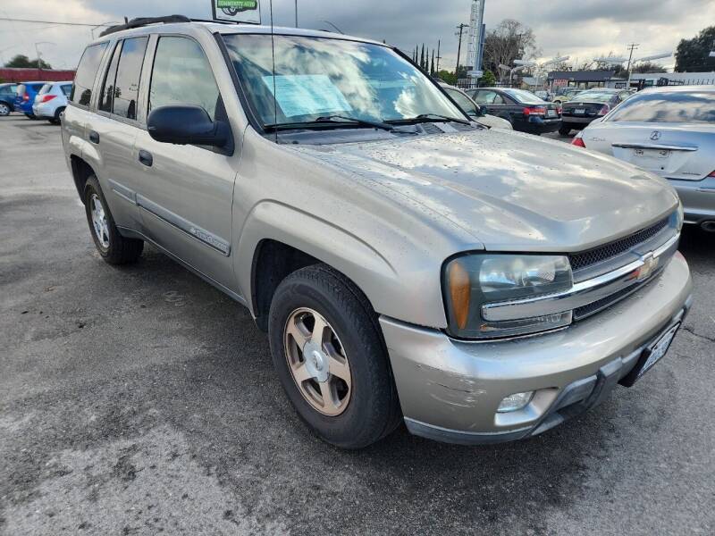 2002 Chevrolet TrailBlazer for sale at COMMUNITY AUTO in Fresno CA