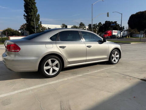 2012 Volkswagen Passat SE PZEV
