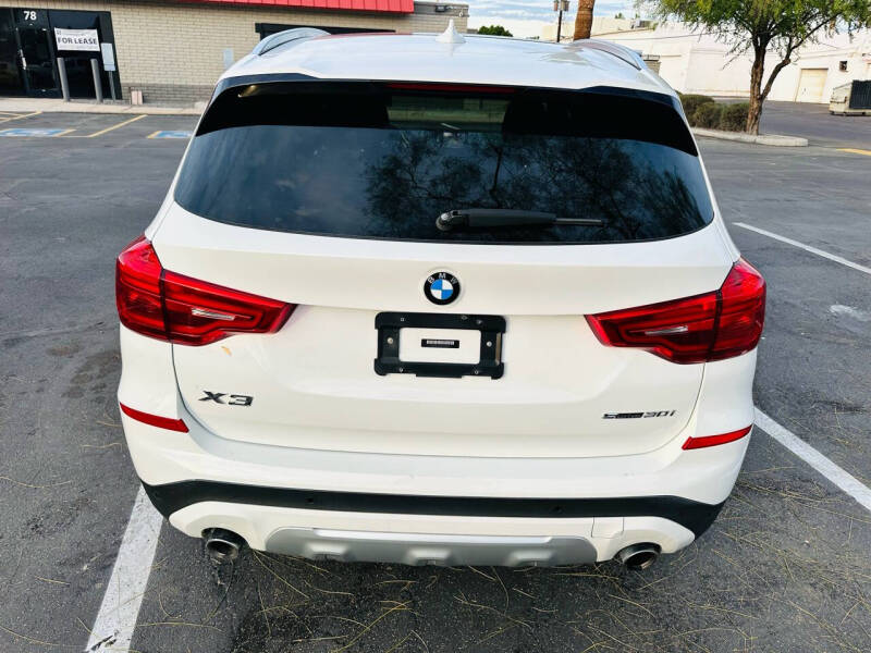 2019 BMW X3 30i photo 6