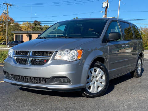 2016 Dodge Grand Caravan for sale at MAGIC AUTO SALES in Little Ferry NJ