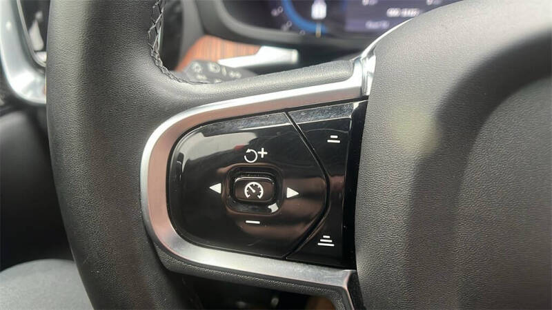 2023 Volvo S60 B5 Plus Black Edition