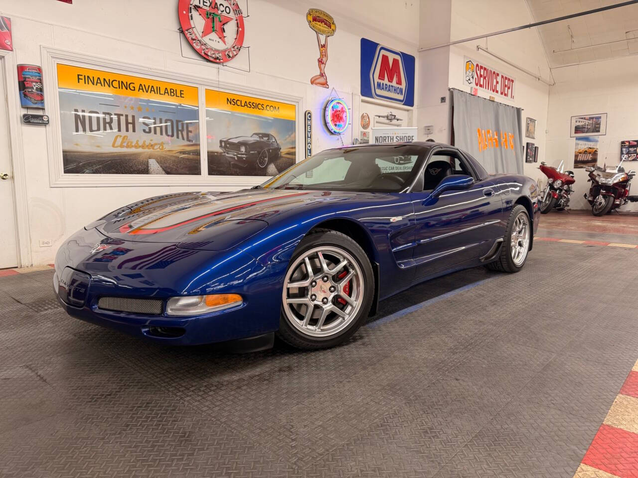 2004 Chevrolet Corvette 2