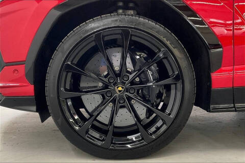 2023 Lamborghini Urus S