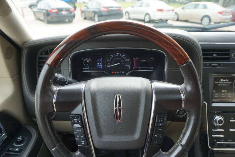 2015 Lincoln Navigator Base - Photo 18