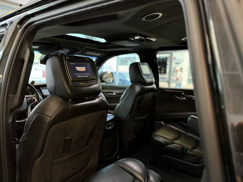 2019 Cadillac Escalade Platinum