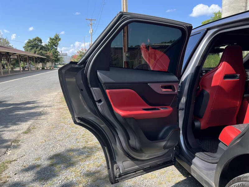 2020 Jaguar F-PACE SVR