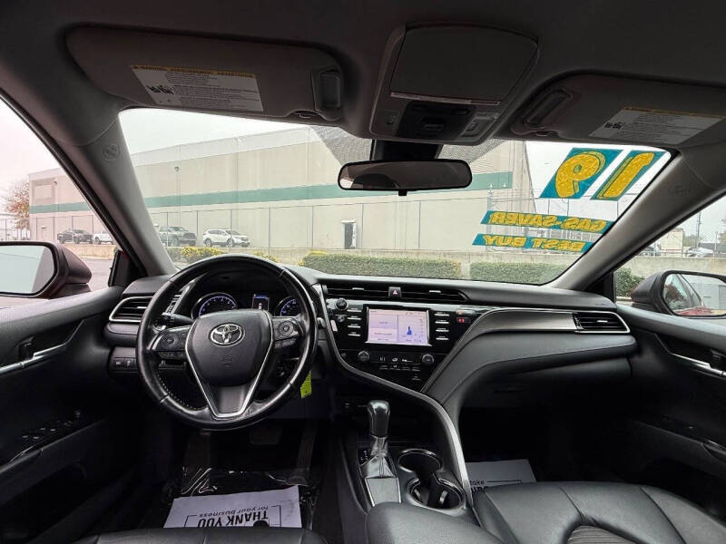 2019 Toyota Camry SE