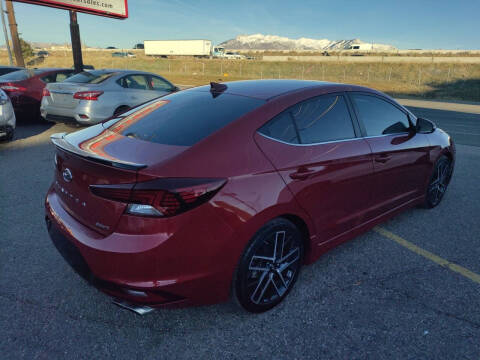 2020 Hyundai Elantra Sport