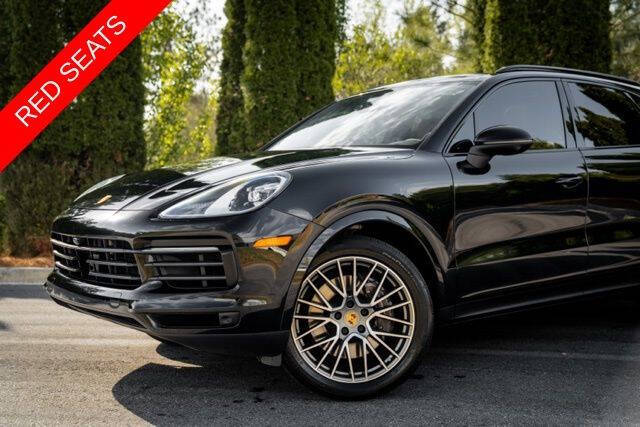 2023 Porsche Cayenne Platinum Edition
