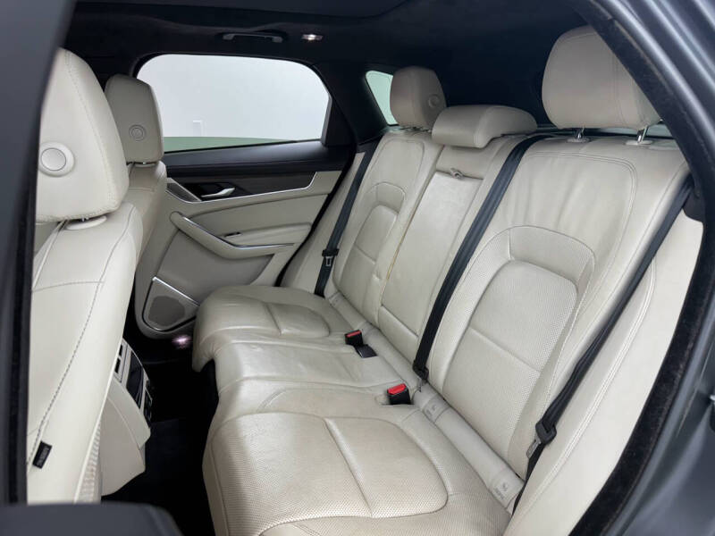 2021 Jaguar F-PACE P340 S