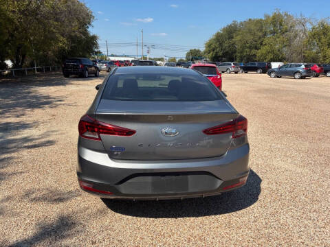 2020 Hyundai Elantra SE