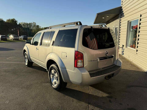 2008 Nissan Pathfinder LE