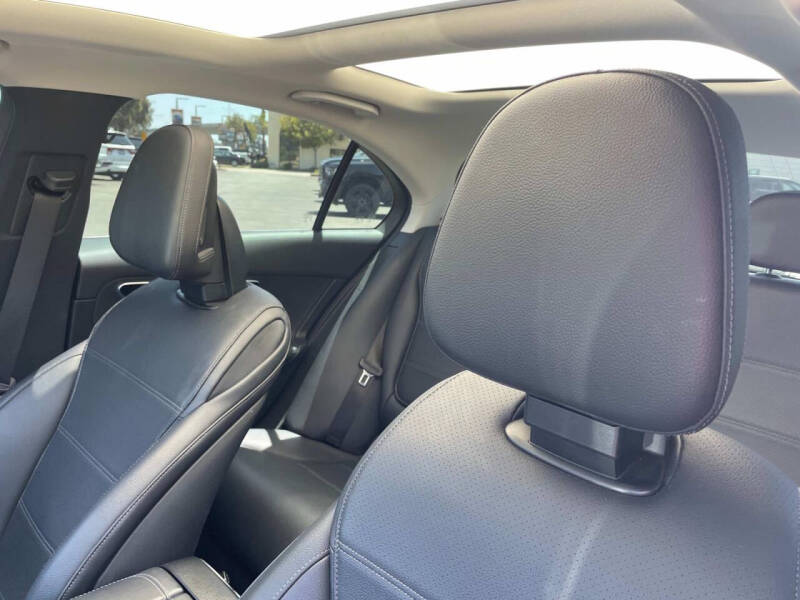 2022 Mercedes-Benz C-Class C 300