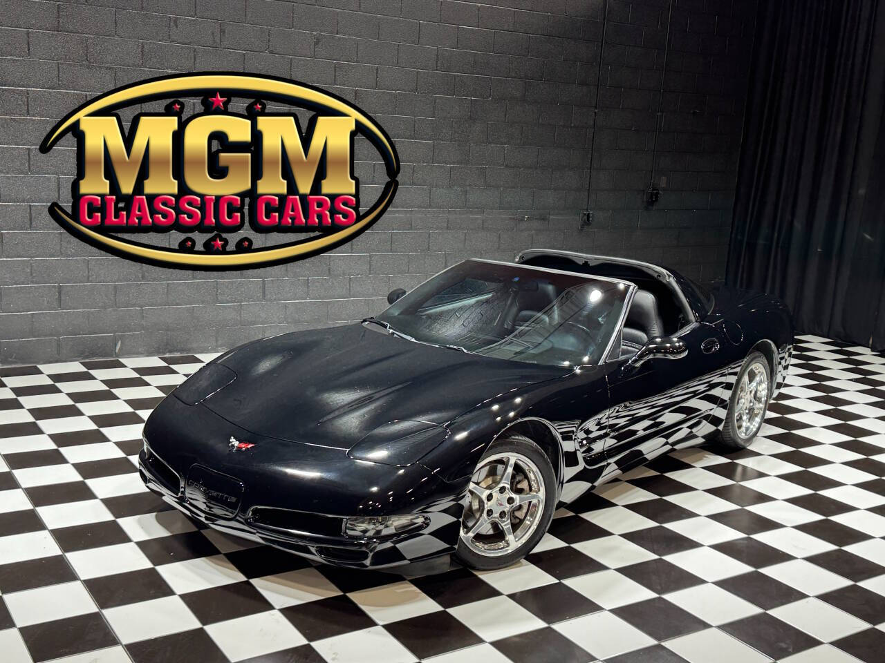 2004 Chevrolet Corvette 1