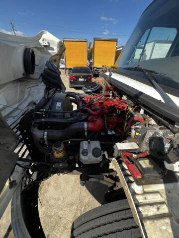 2019 Freightliner M2 106