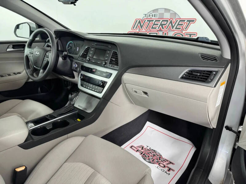 2016 Hyundai Sonata Hybrid SE