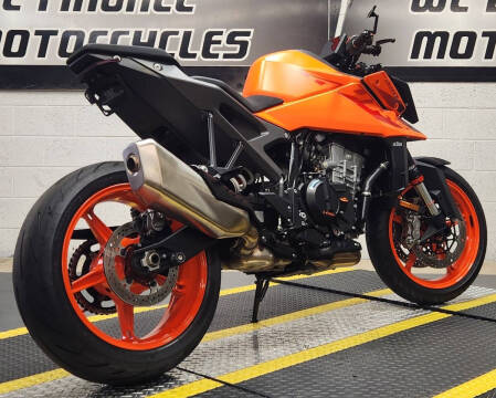 2024 KTM 990 Duke