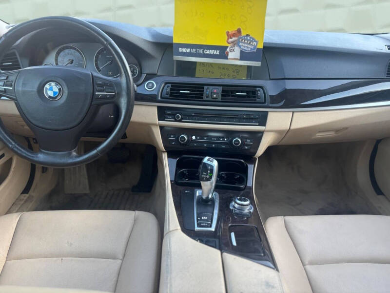 2011 BMW 5 Series 528i