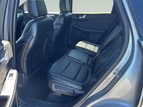 2024 Ford Escape Platinum