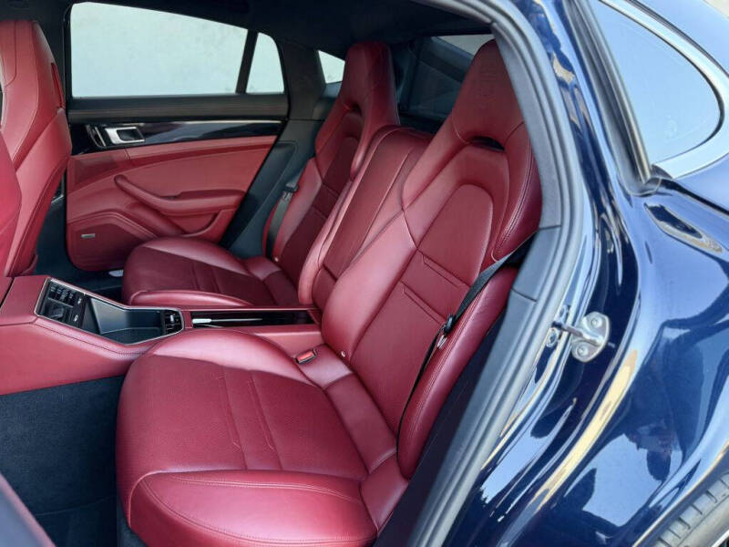 2018 Porsche Panamera 4S