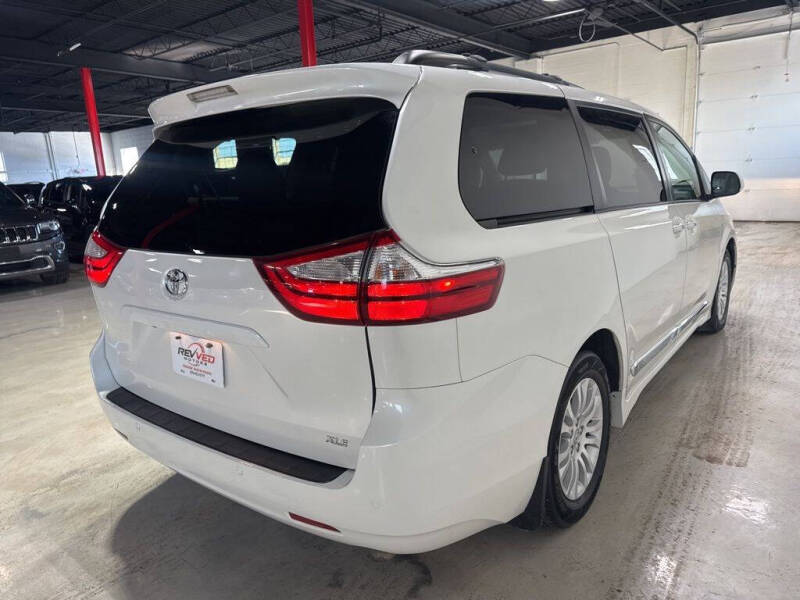 2017 Toyota Sienna