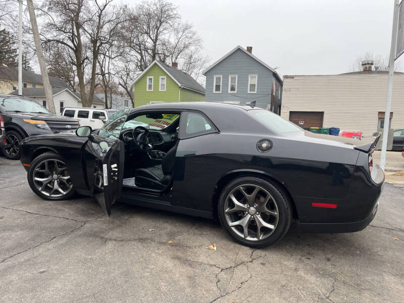 2015 Dodge Challenger SXT Plus