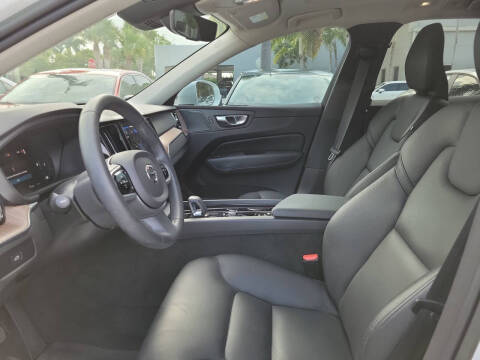 2023 Volvo XC60 B5 Plus Bright Theme