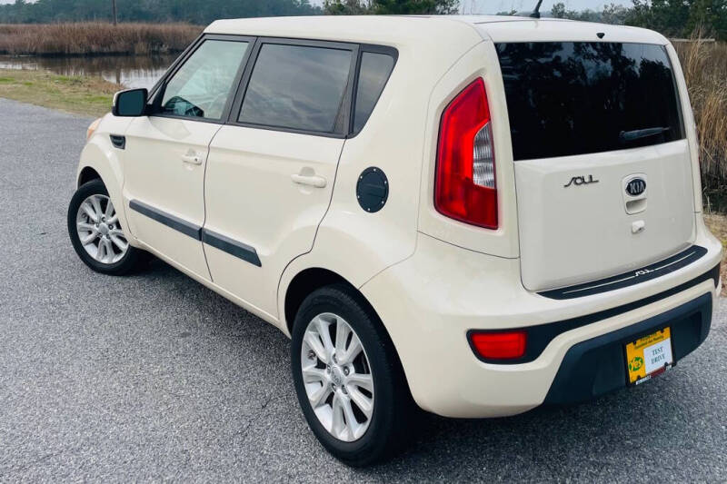 2013 Kia Soul +
