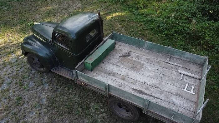 1946 Ford F-1