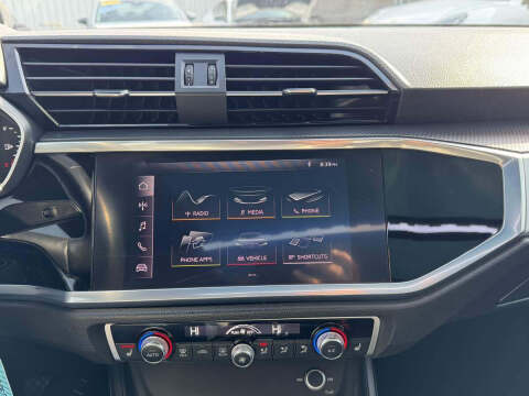 2021 Audi Q3 quattro Premium 40 TFSI