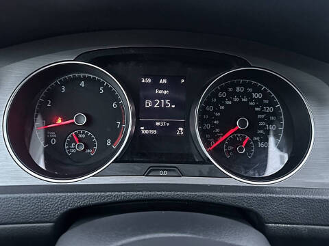 2017 Volkswagen Golf SportWagen