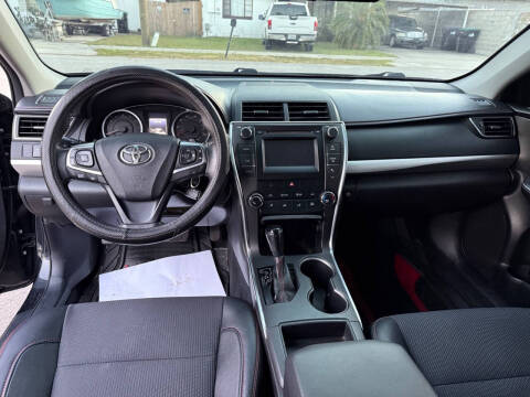 2017 Toyota Camry SE