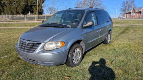 2005 Chrysler Town and Country for sale at Hot Rod City Muscle in Carrollton OH