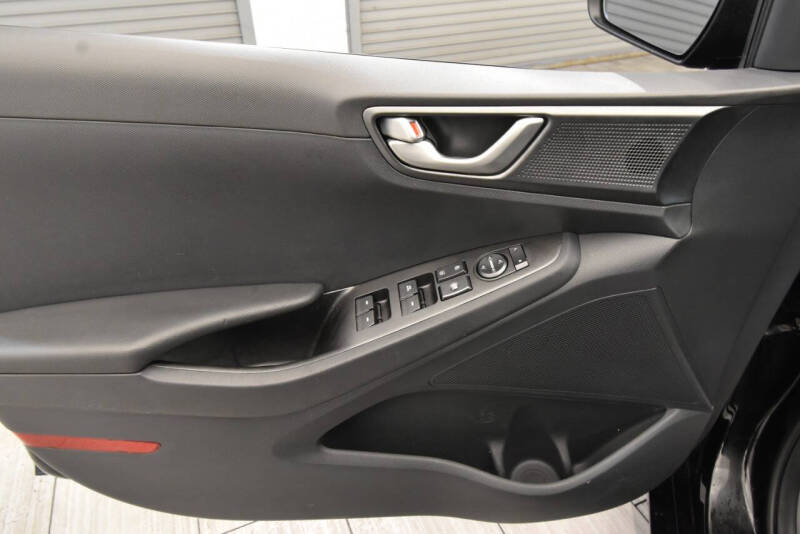 2020 Hyundai Ioniq Electric SE