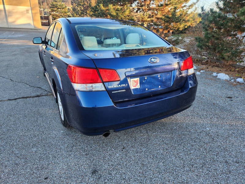 2011 Subaru Legacy 2.5i Premium