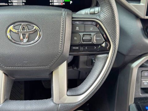 2023 Toyota Sequoia SR5